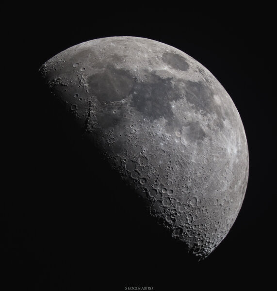 moon 54.6 % 2022  j peg