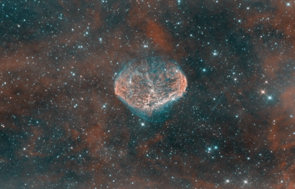 Περισσότερες πληροφορίες για το "NGC6888 Crescent Nebula"