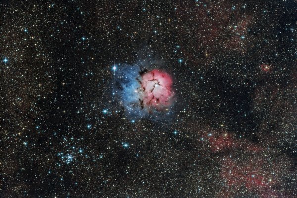 Trifid Nebula & Webb's Cross (M20 & M21).jpg