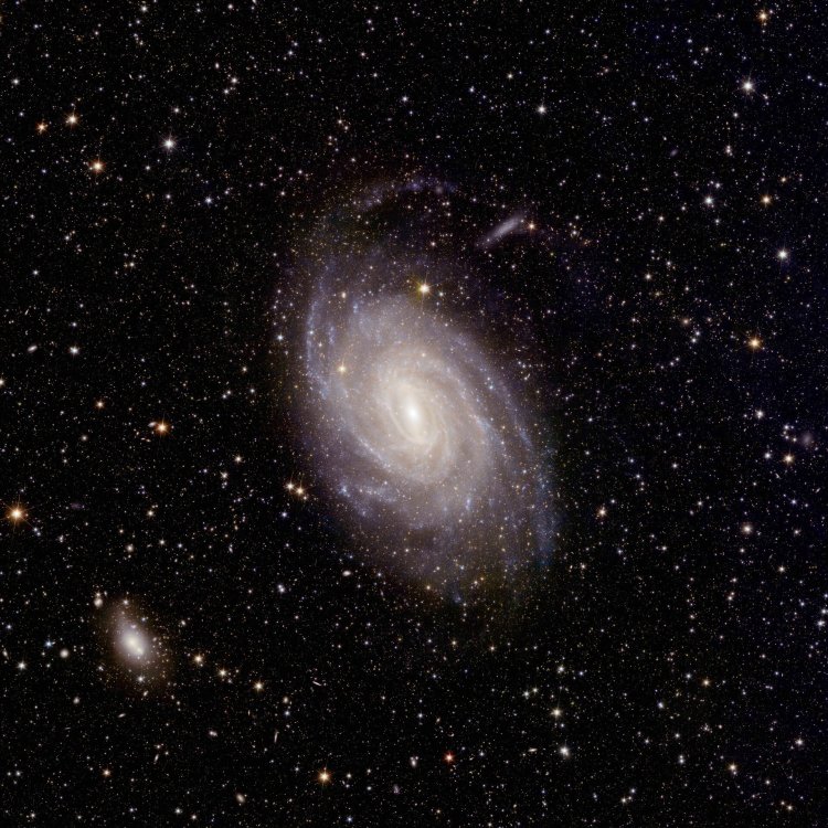 euclid_s_new_image_of_spiral_galaxy_ngc_6744_pillars.jpg