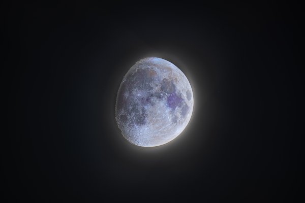 Moon_041025_HDR_COMPOSITE