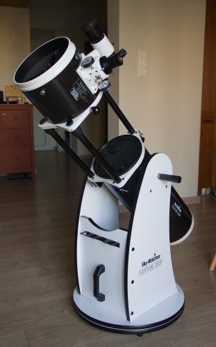 Περισσότερες πληροφορίες για το "Sky-Watcher Dobsonian 8" 200/1200 FlexTube + Αξεσουάρ"